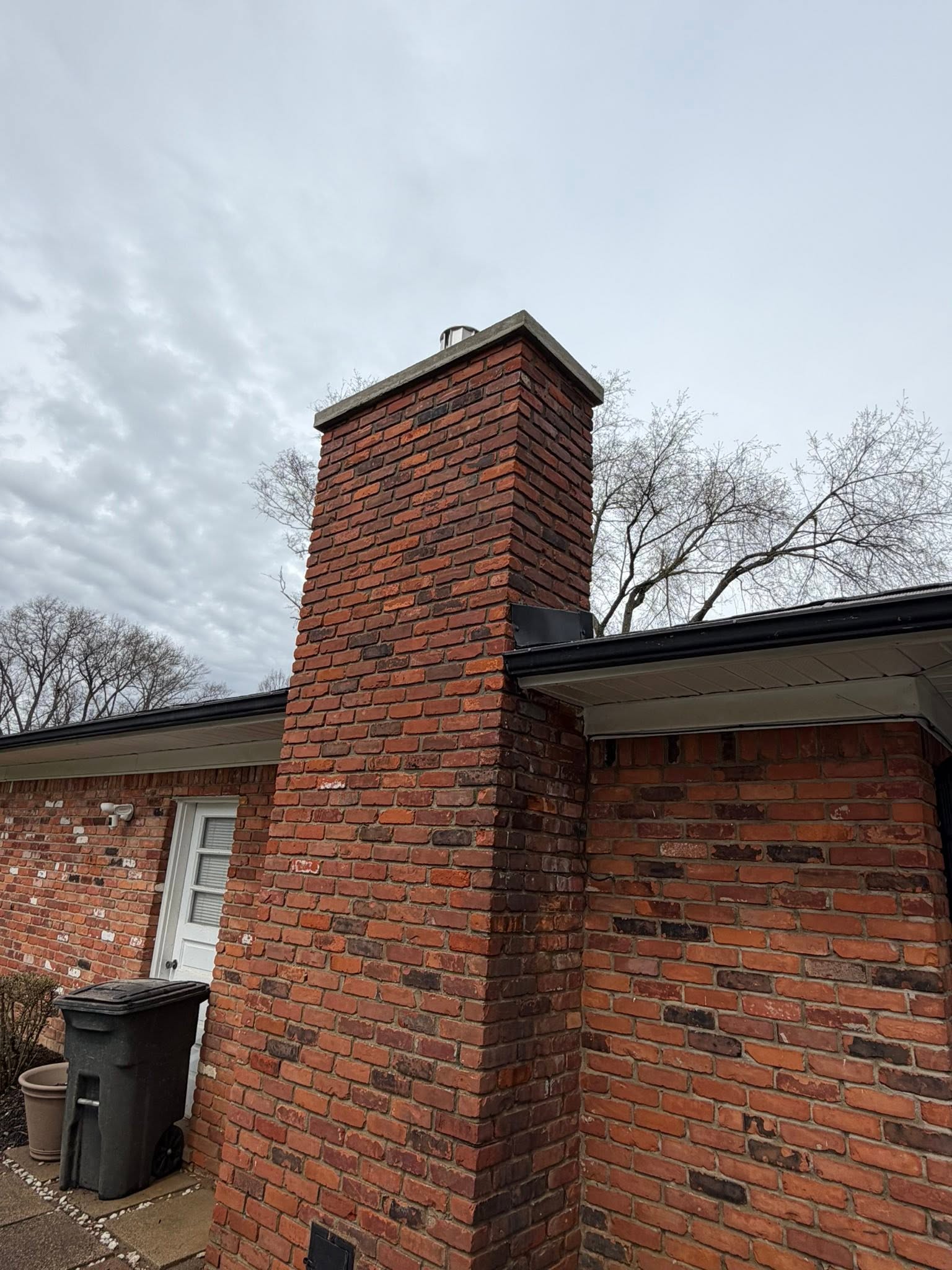 Call Jaybird Construction for masonry in Fenton, MI Brick chimney masonry in Fenton, MI by Jaybird Construction LLC